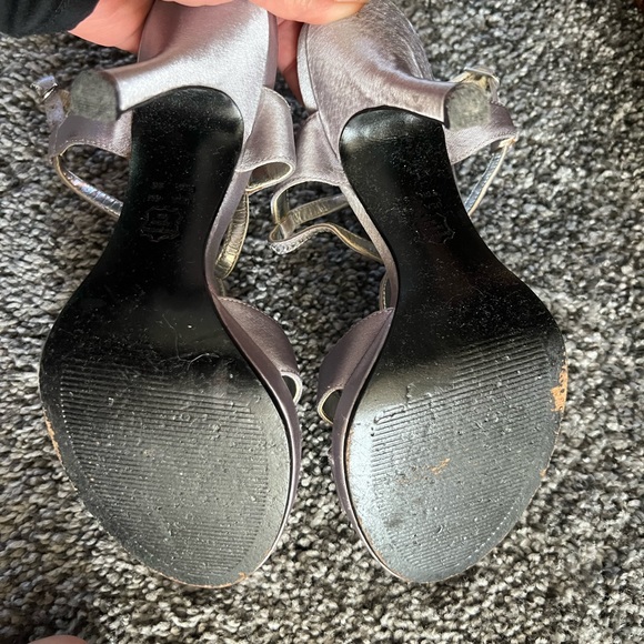 = A TOUCH OF NINA Satin Studded Strappy Heels Sz 6 - Picture 6 of 6